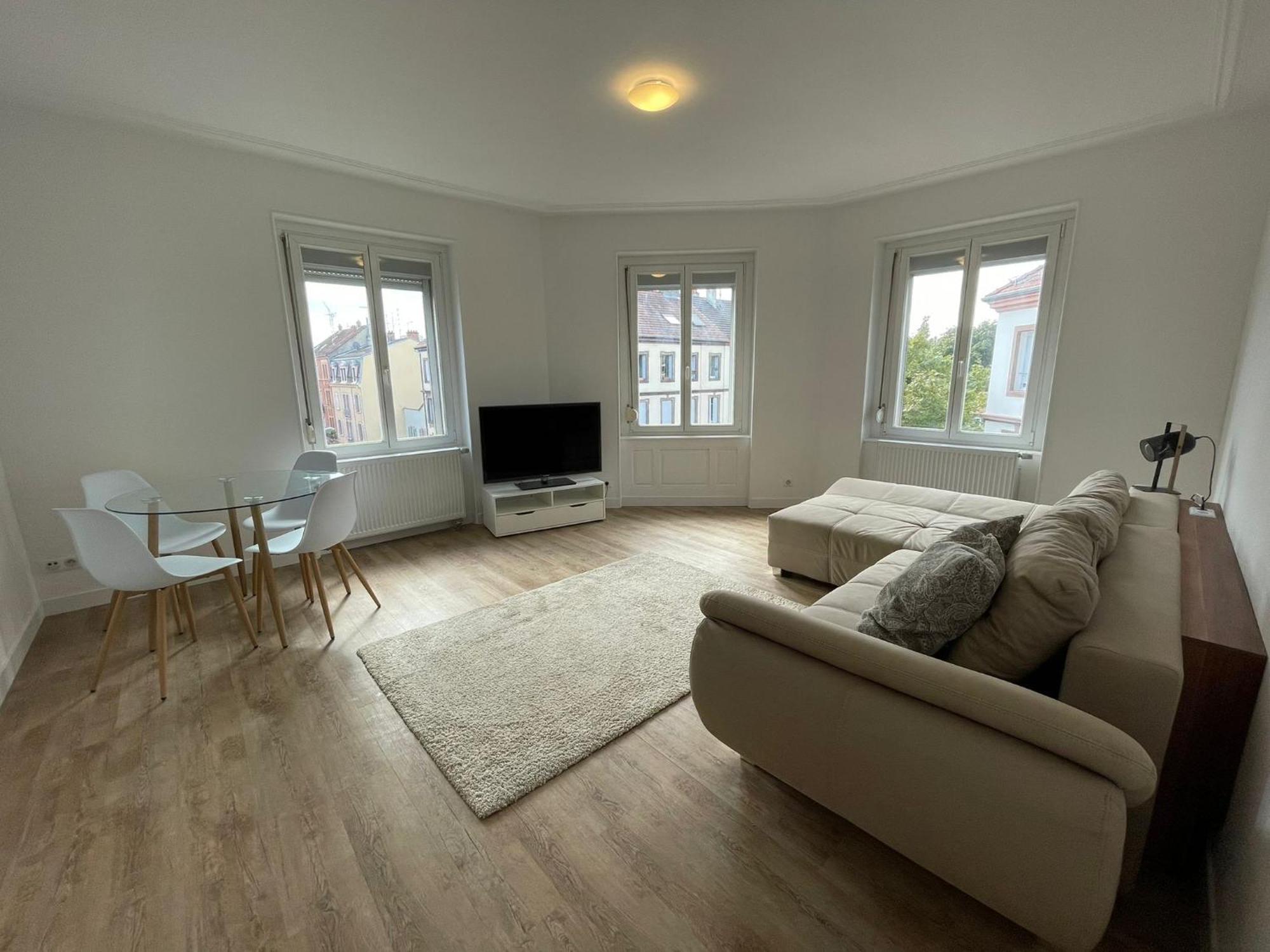 Mulhouse, Urban Family Nest Apartment Exterior photo